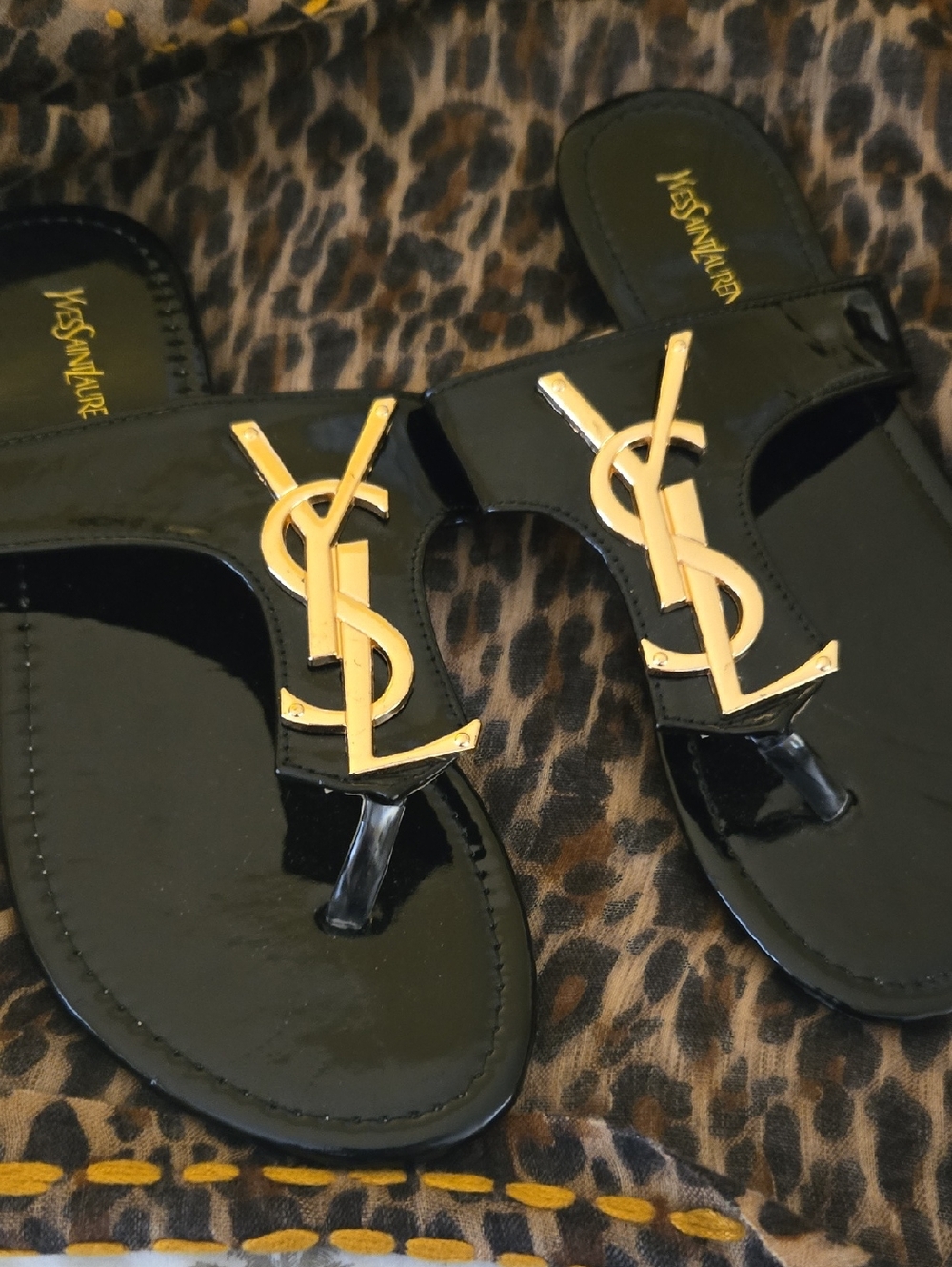 Black Patent Leather Gold Logo Thong Sandals NEVER WORN